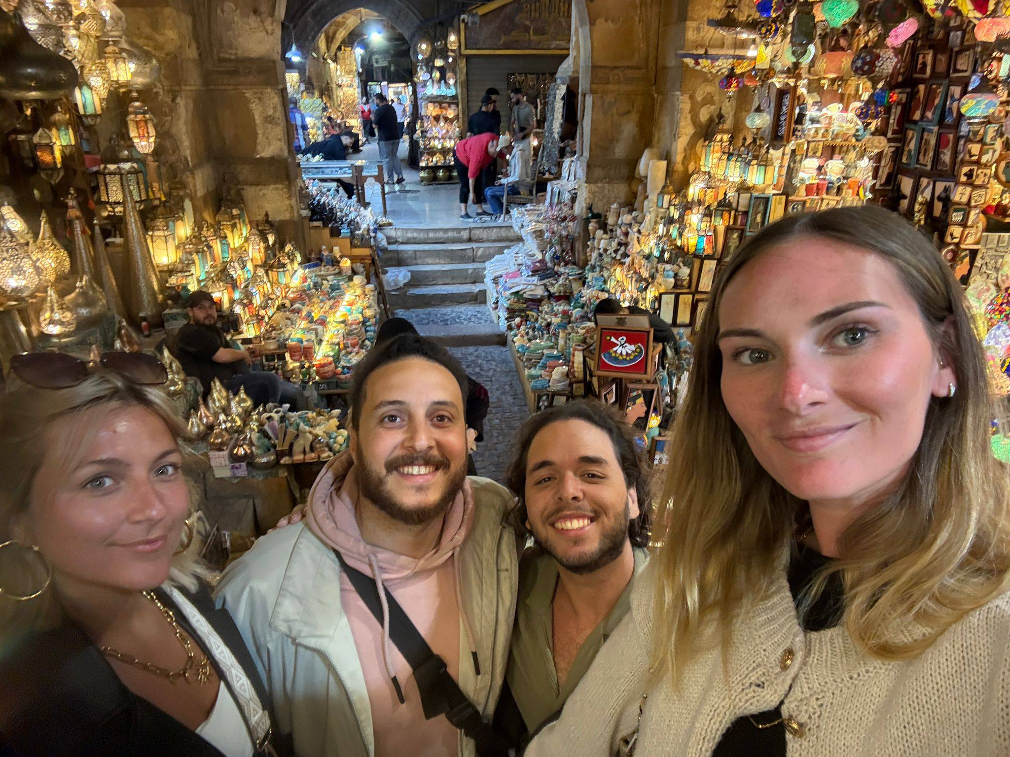 Grupo de viajeros españoles en Egipto